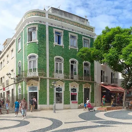 A44 - Casa Crisogno Street In Lagos