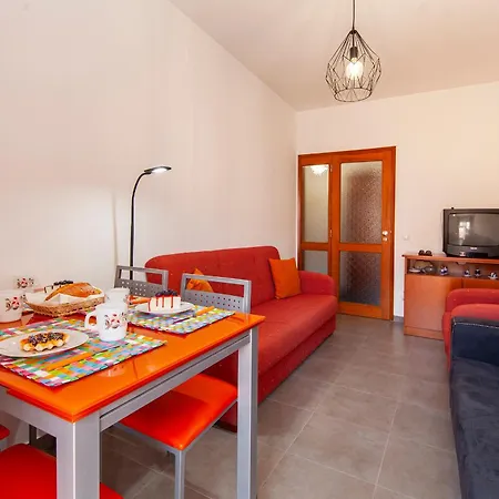 A44 - Casa Crisogno Street In