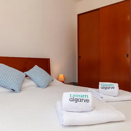 A44 - Casa Crisogno Street In Lagos